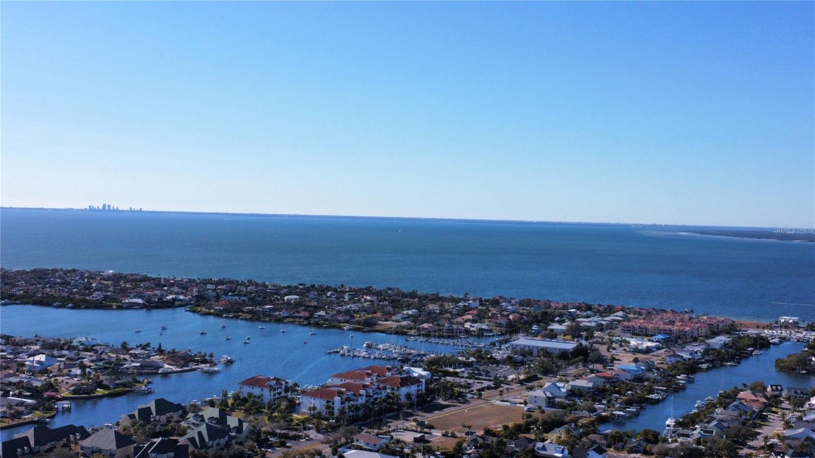 APOLLO BEACH UNIT 08 A RESUBDI - Residential