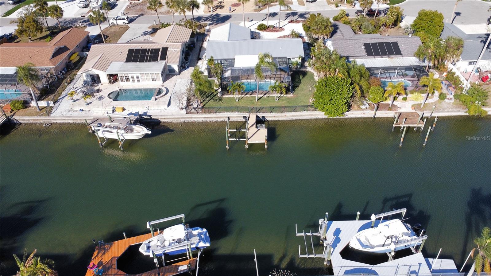 APOLLO BEACH UNIT 08 A RESUBDI - Residential