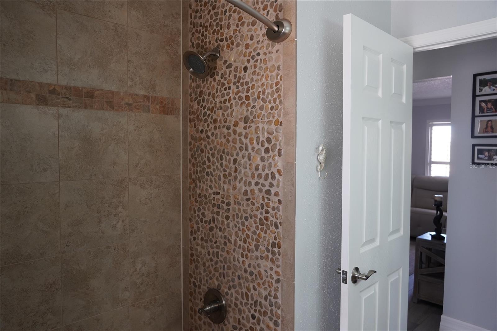 APOLLO BEACH UNIT 08 A RESUBDI - Residential