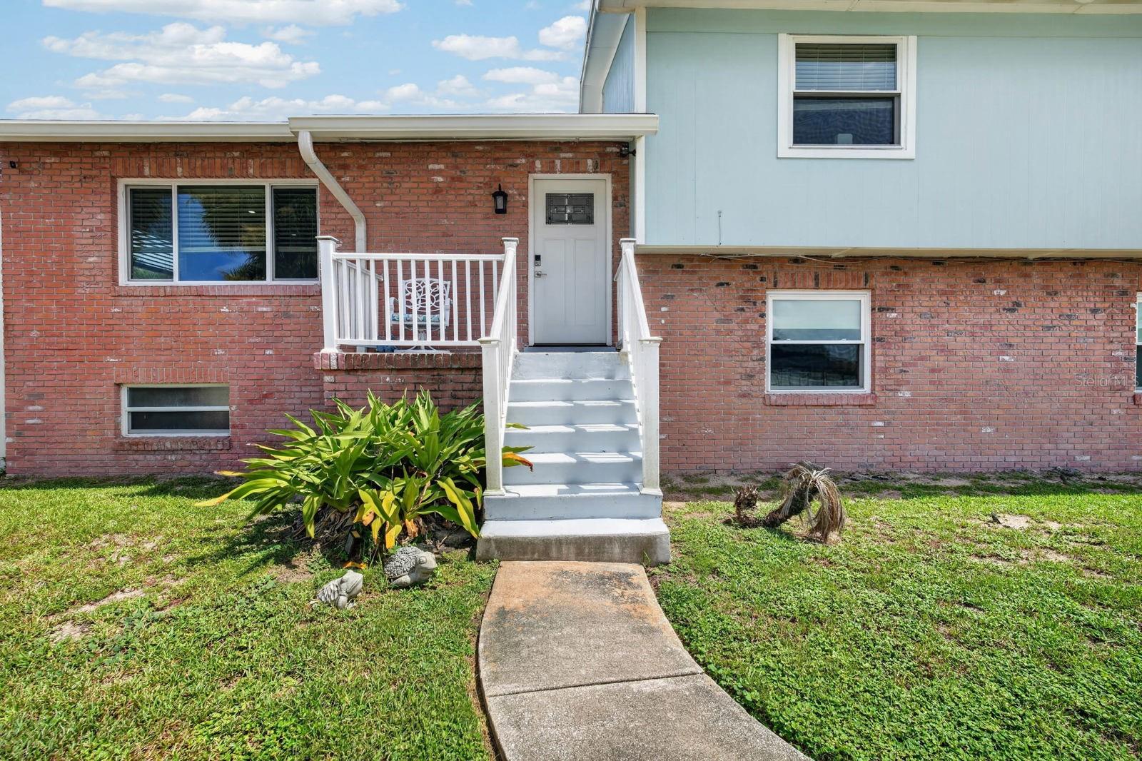 10 TIPPERARY LANE