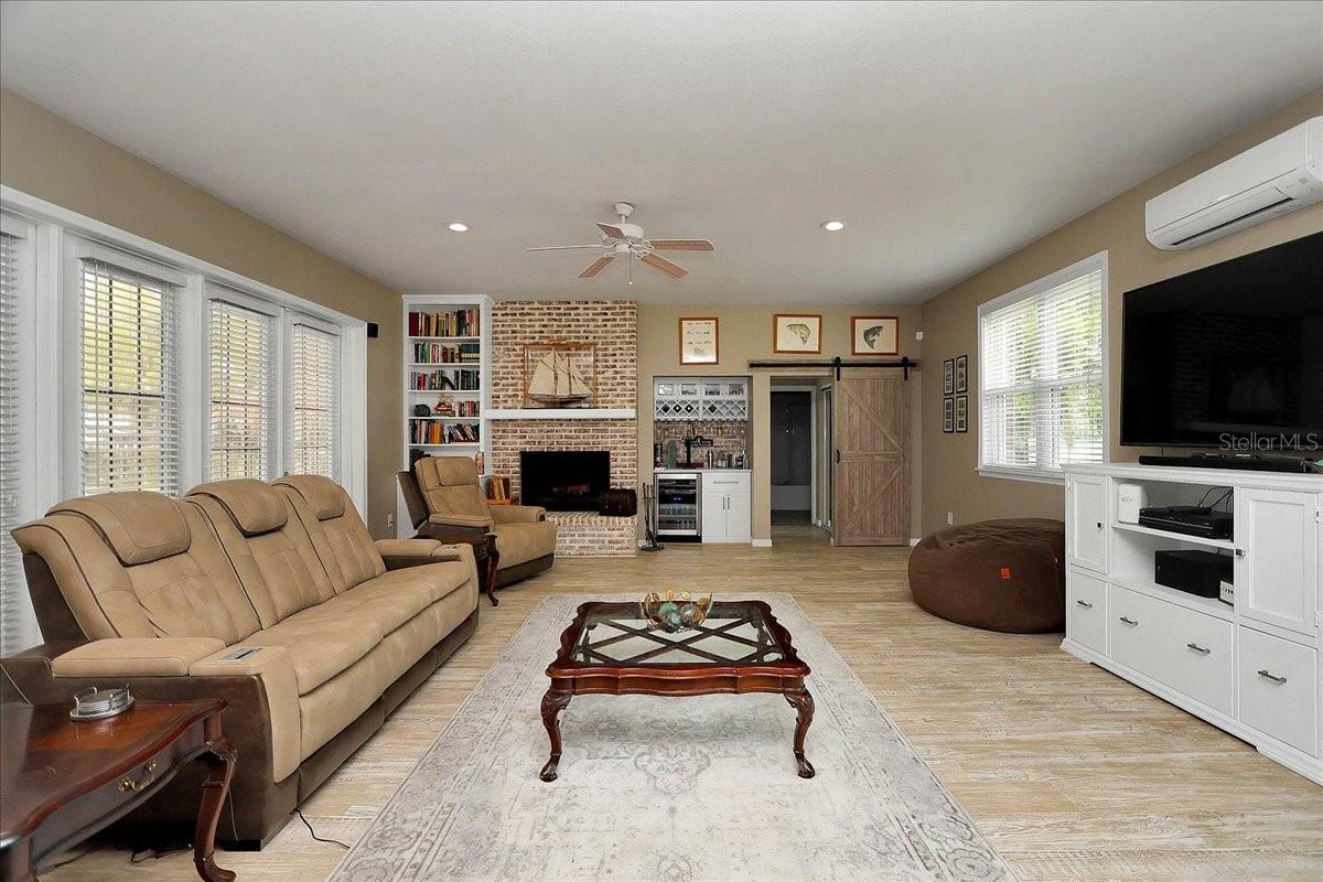 LEESBURG PALMORA PARK - Residential