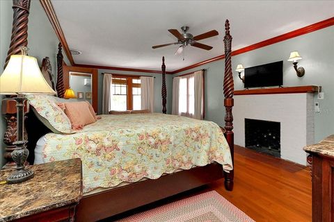 Tiny photo for 405 Lakeshore Drive, Leesburg, FL 34748 (MLS # OM721071)