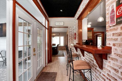 Tiny photo for 405 Lakeshore Drive, Leesburg, FL 34748 (MLS # OM721071)