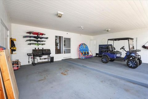 Tiny photo for 405 Lakeshore Drive, Leesburg, FL 34748 (MLS # OM721071)