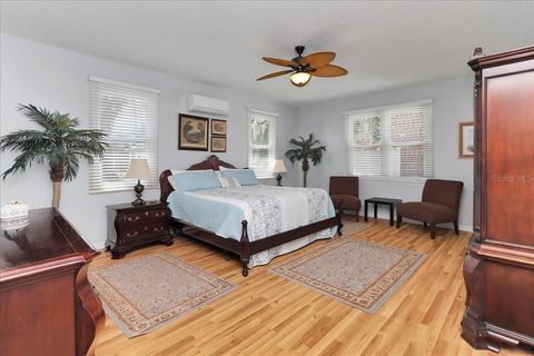 Tiny photo for 405 Lakeshore Drive, Leesburg, FL 34748 (MLS # OM721071)