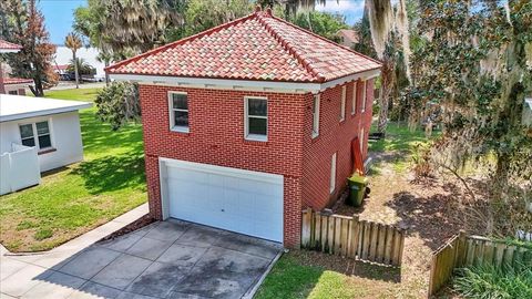 Tiny photo for 405 Lakeshore Drive, Leesburg, FL 34748 (MLS # OM721071)