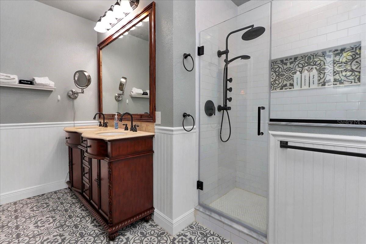 LEESBURG PALMORA PARK - Residential