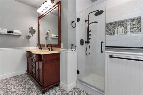 Tiny photo for 405 Lakeshore Drive, Leesburg, FL 34748 (MLS # OM721071)