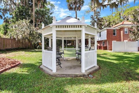 Tiny photo for 405 Lakeshore Drive, Leesburg, FL 34748 (MLS # OM721071)