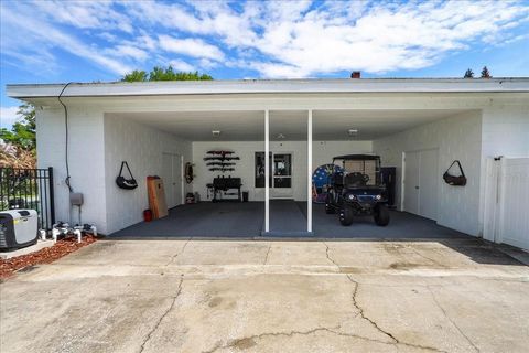 Tiny photo for 405 Lakeshore Drive, Leesburg, FL 34748 (MLS # OM721071)