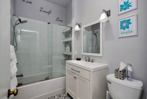 Tiny photo for 405 Lakeshore Drive, Leesburg, FL 34748 (MLS # OM721071)