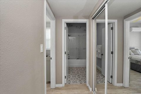 Tiny photo for 405 Lakeshore Drive, Leesburg, FL 34748 (MLS # OM721071)