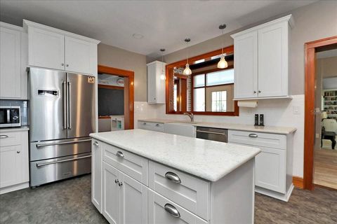 Tiny photo for 405 Lakeshore Drive, Leesburg, FL 34748 (MLS # OM721071)