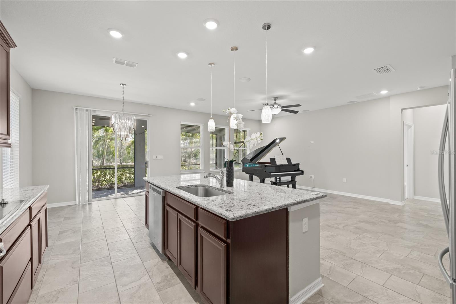 CROSSCREEK PH IA - Residential Lease