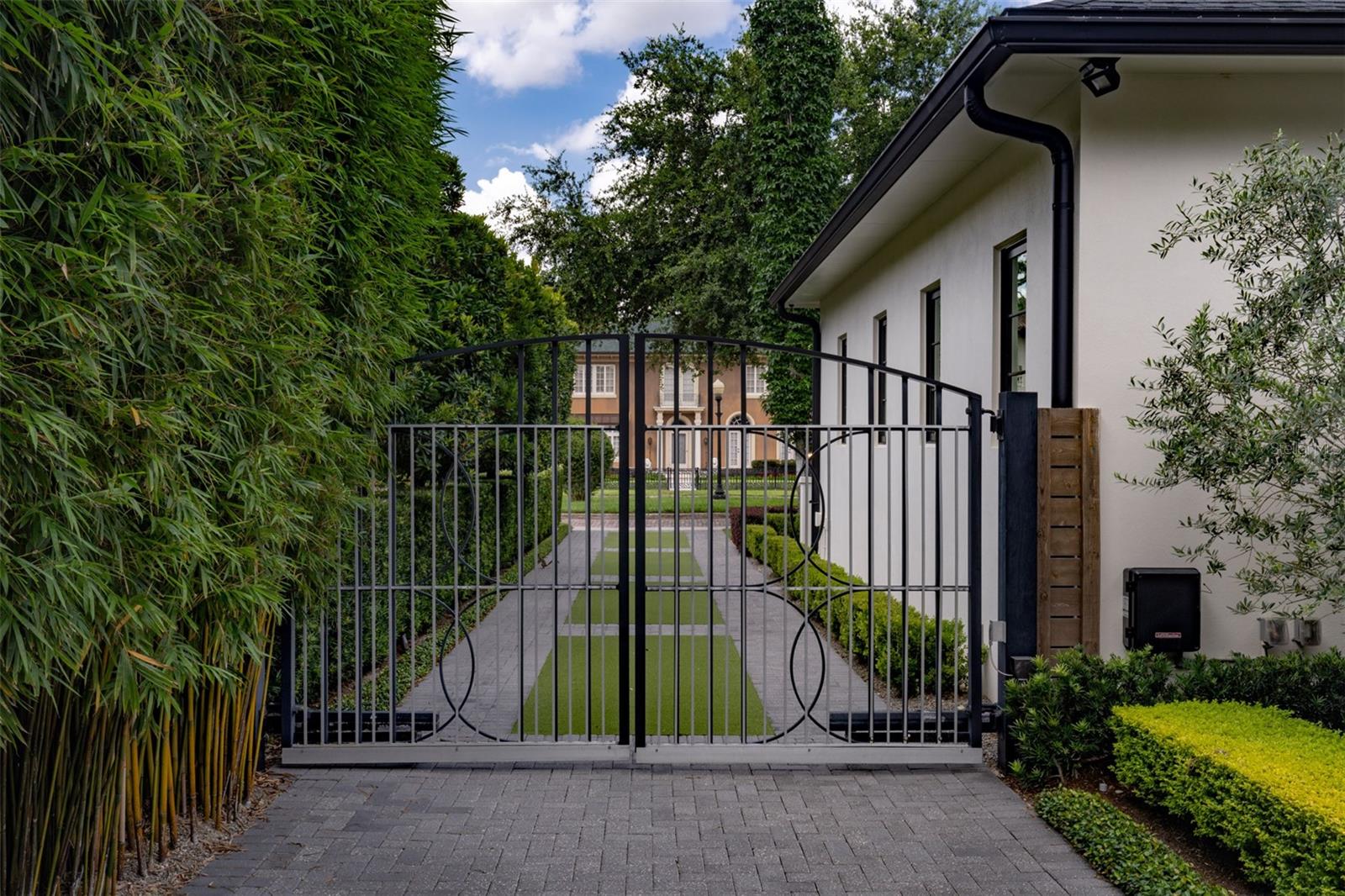 PARK LAKE/HIGHLAND NEIGHBORHOOD ASSOCIATION,INC. - Residential