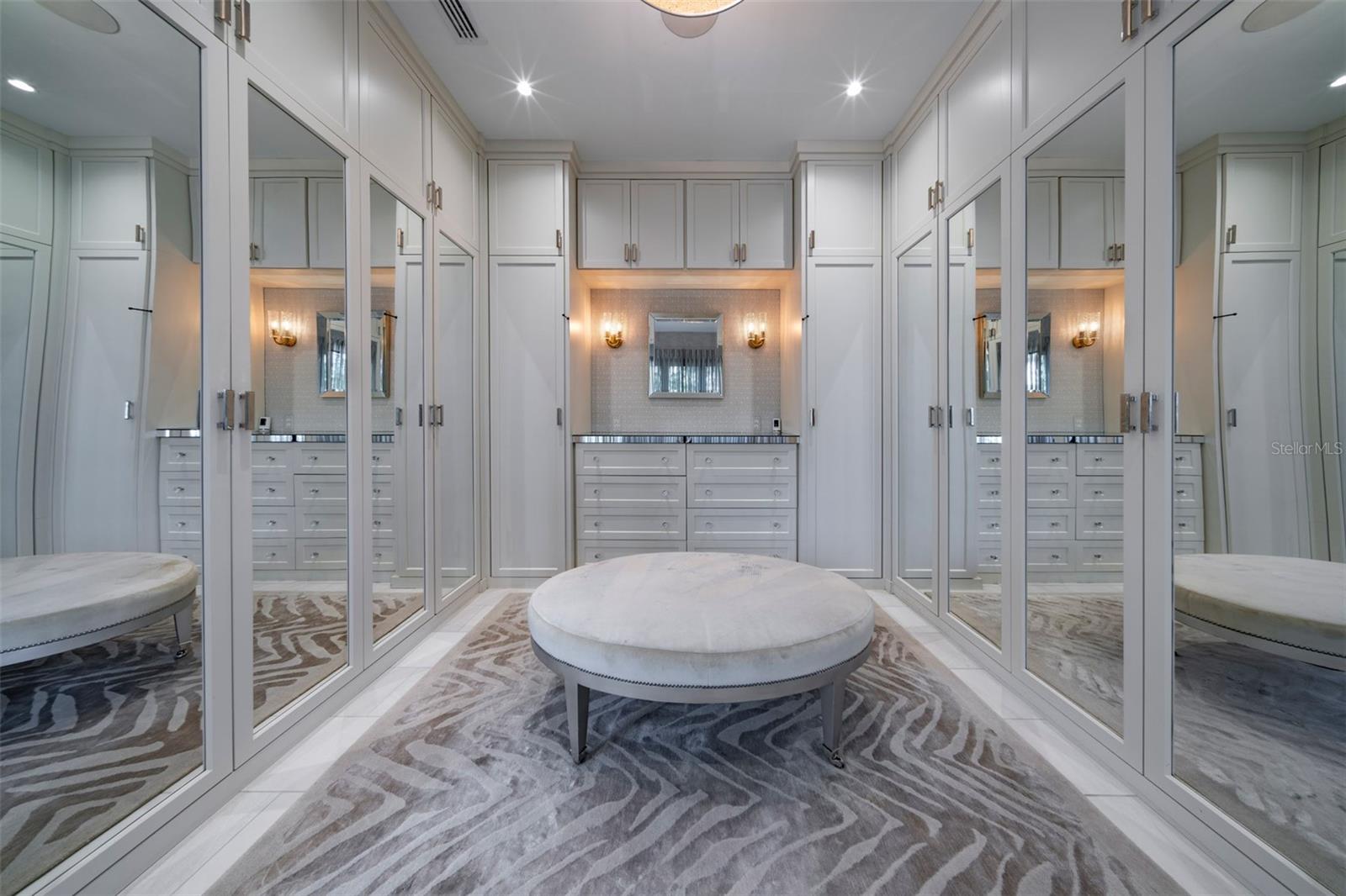 PARK LAKE/HIGHLAND NEIGHBORHOOD ASSOCIATION,INC. - Residential