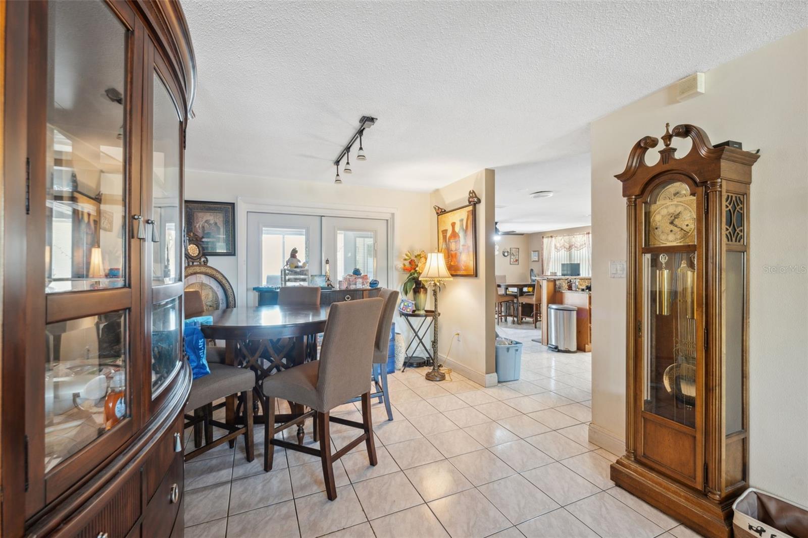 JASMINE LAKES - Residential