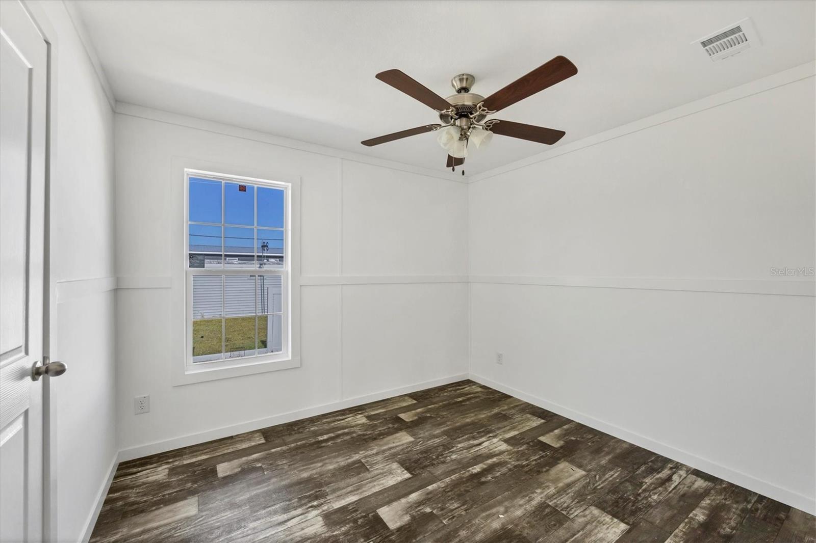 HOLIDAY MOB ESTATE - Residential