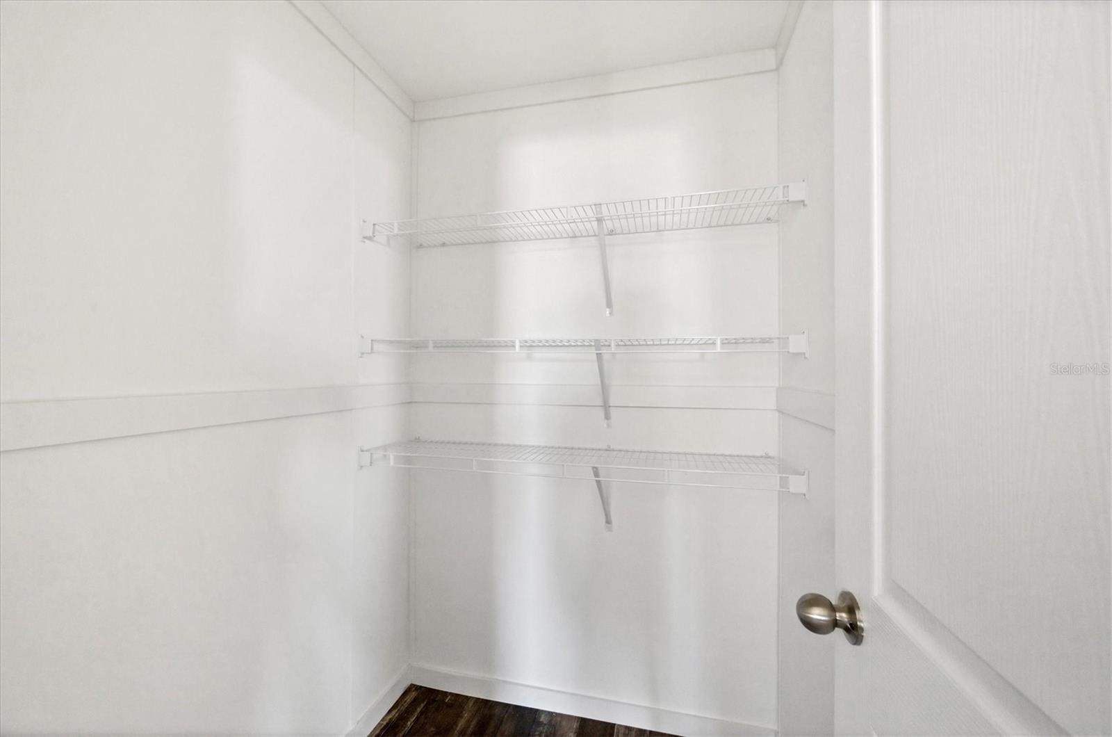 HOLIDAY MOB ESTATE - Residential