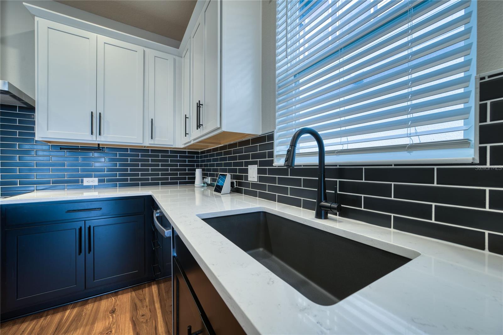 JOHNS LK NORTH - Residential