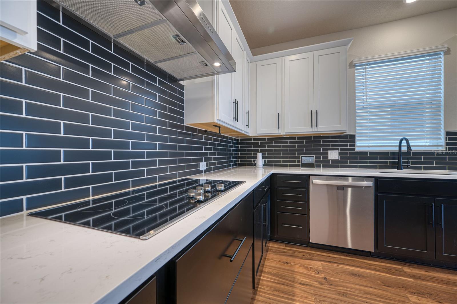 JOHNS LK NORTH - Residential