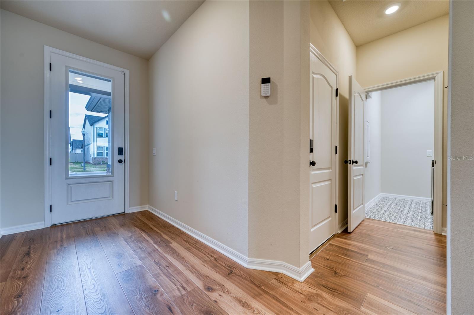 JOHNS LK NORTH - Residential