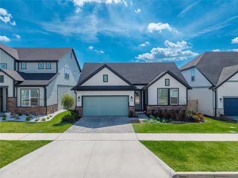 Photo of 16966 Cedar Valley Circle, Clermont, FL 34711 (MLS # O6386569)