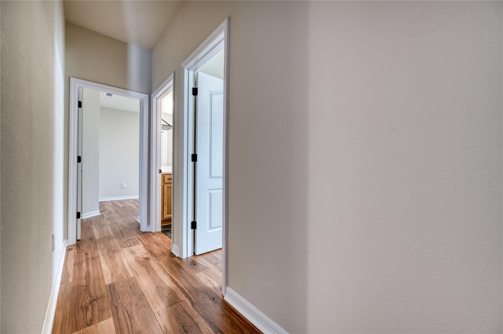 JOHNS LK NORTH - Residential