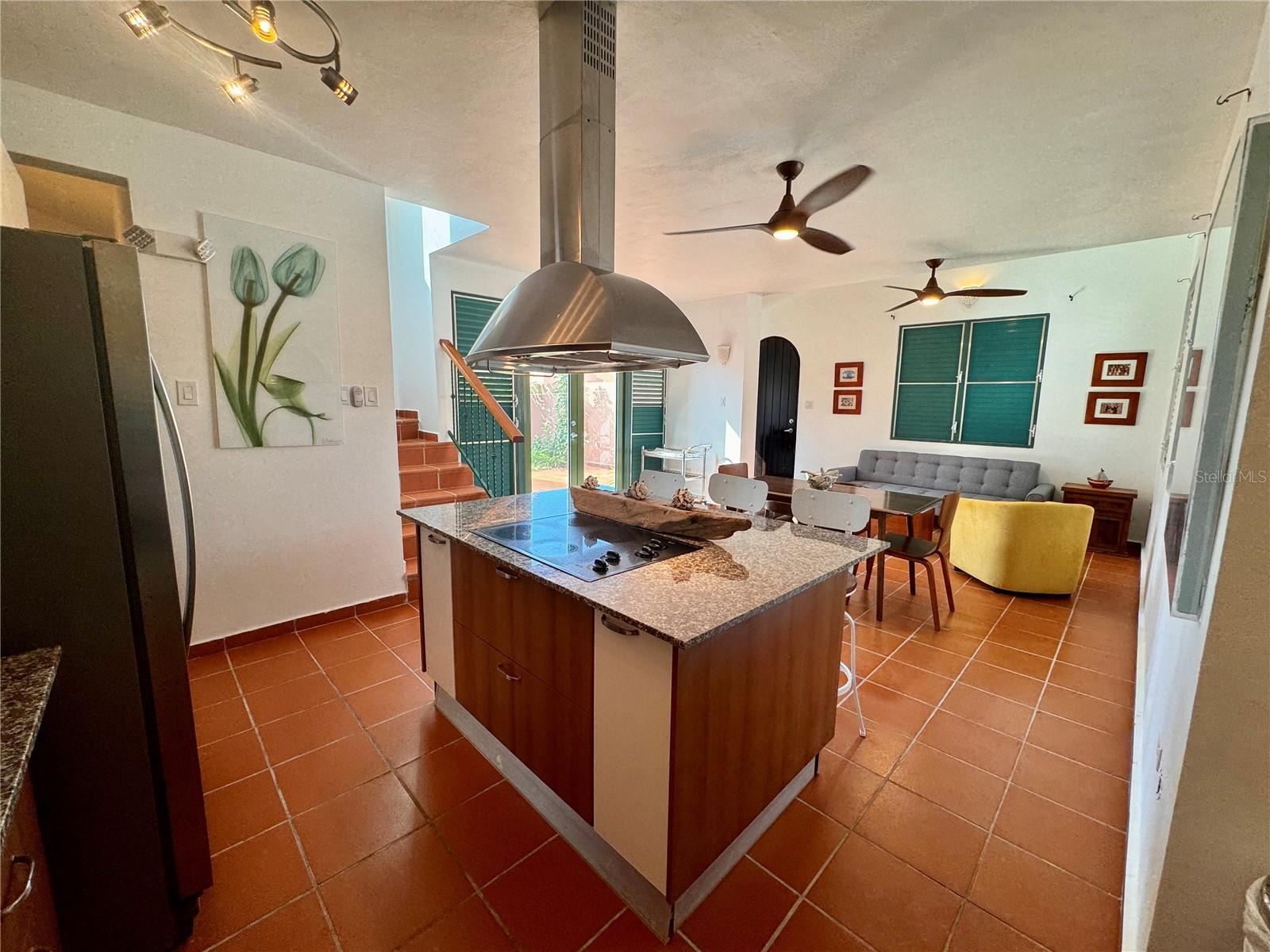 LAS VILLAS EN PALMAS I - Residential Lease