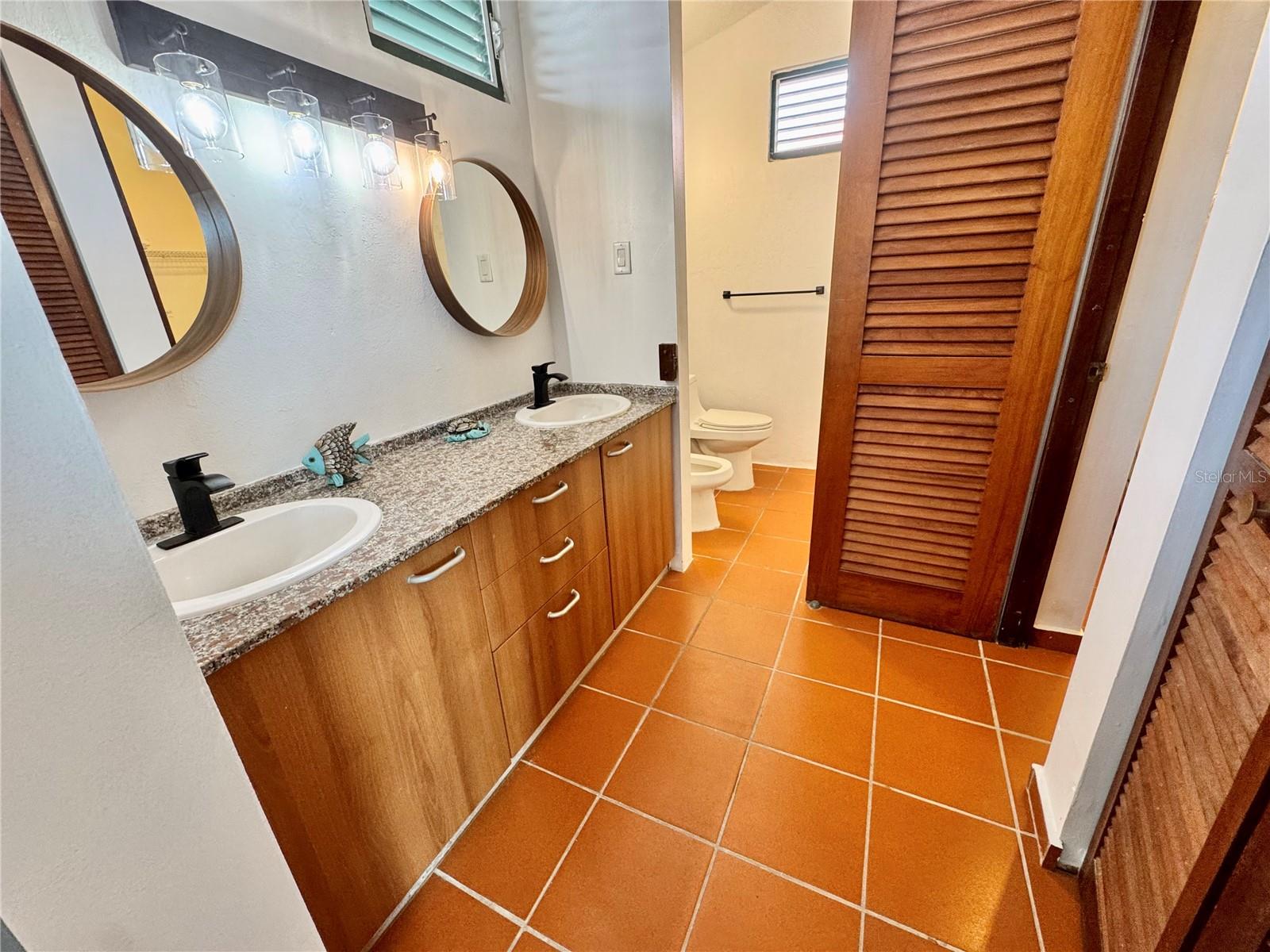 LAS VILLAS EN PALMAS I - Residential Lease