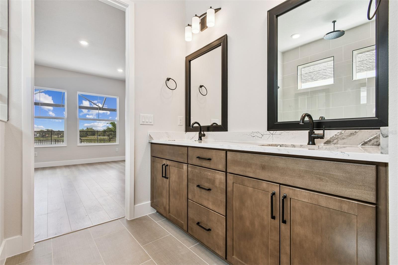 EMERALD LANDING AT WATERSIDE - Residential