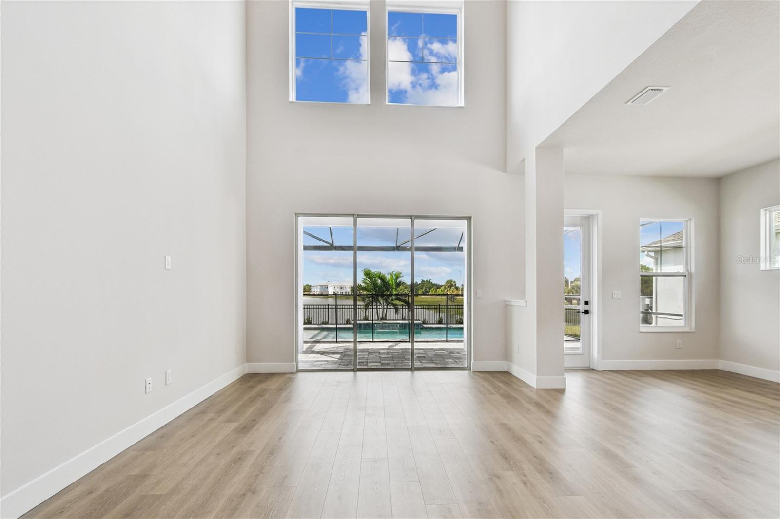 EMERALD LANDING AT WATERSIDE - Residential