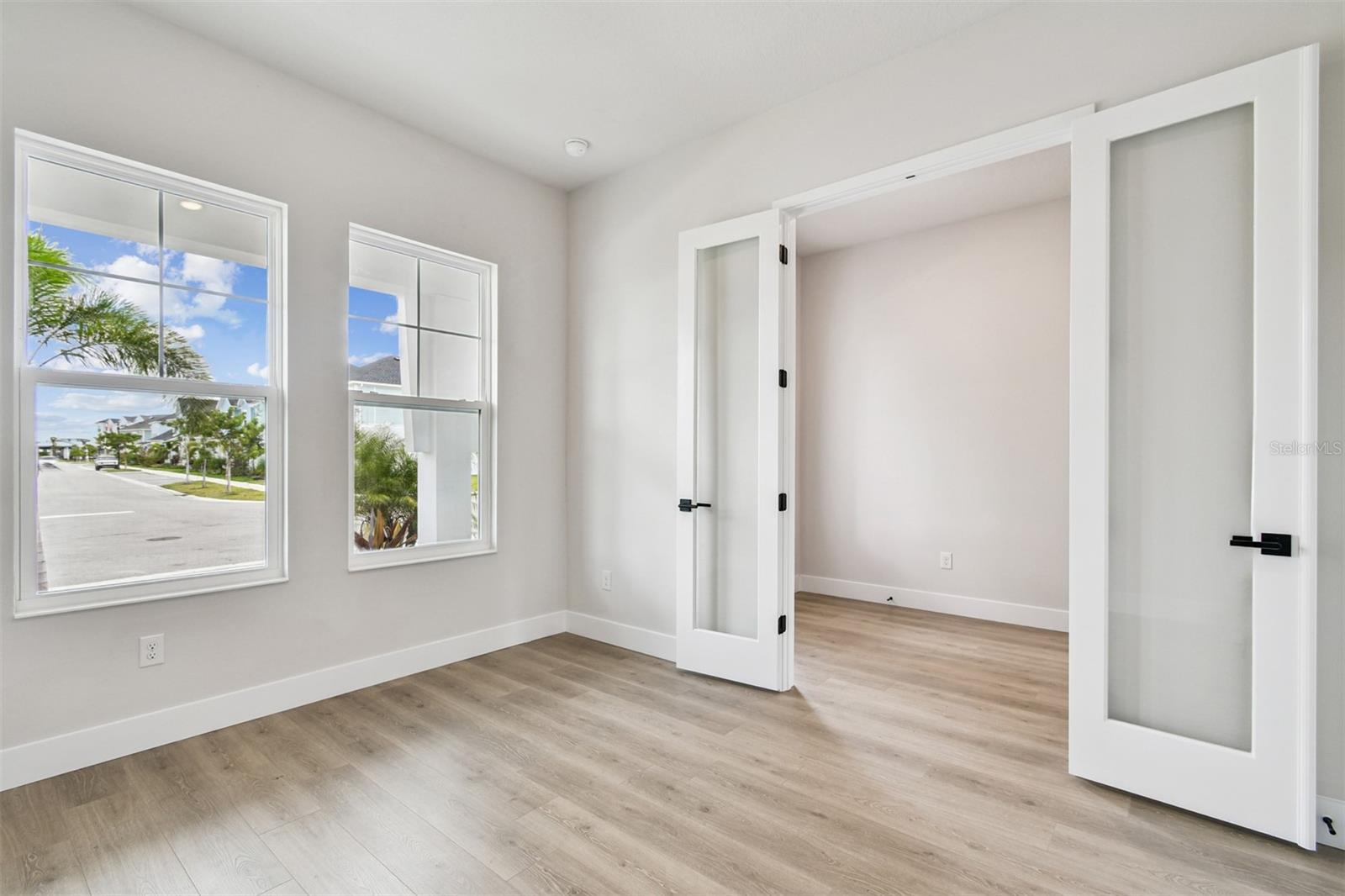 EMERALD LANDING AT WATERSIDE - Residential