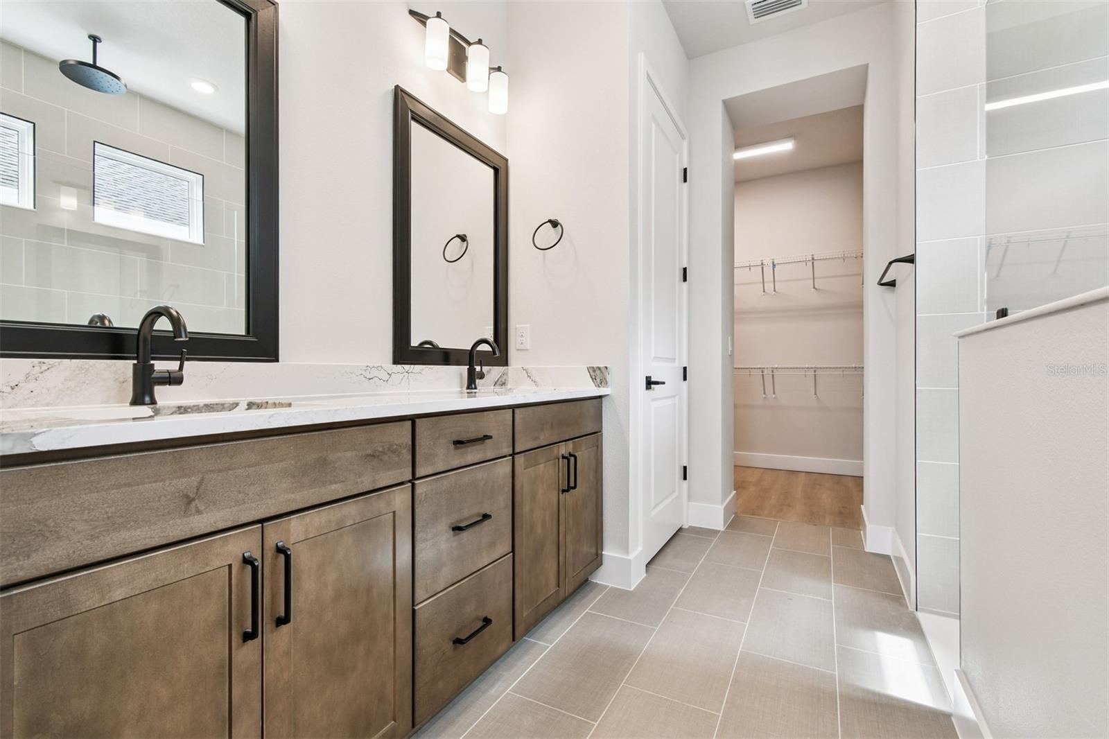 EMERALD LANDING AT WATERSIDE - Residential