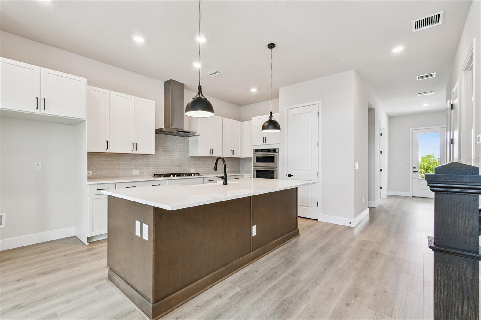 EMERALD LANDING AT WATERSIDE - Residential