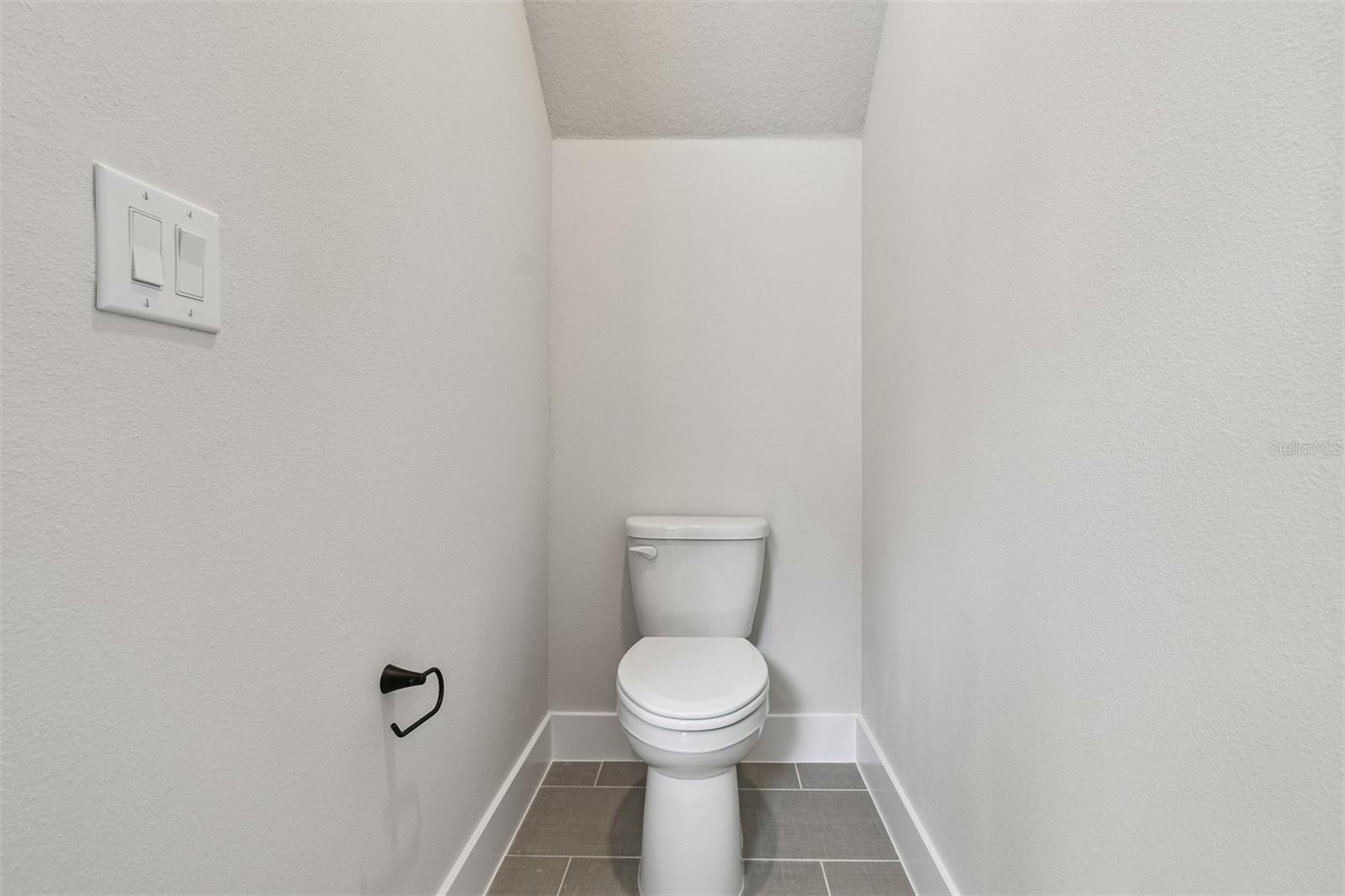 EMERALD LANDING AT WATERSIDE - Residential