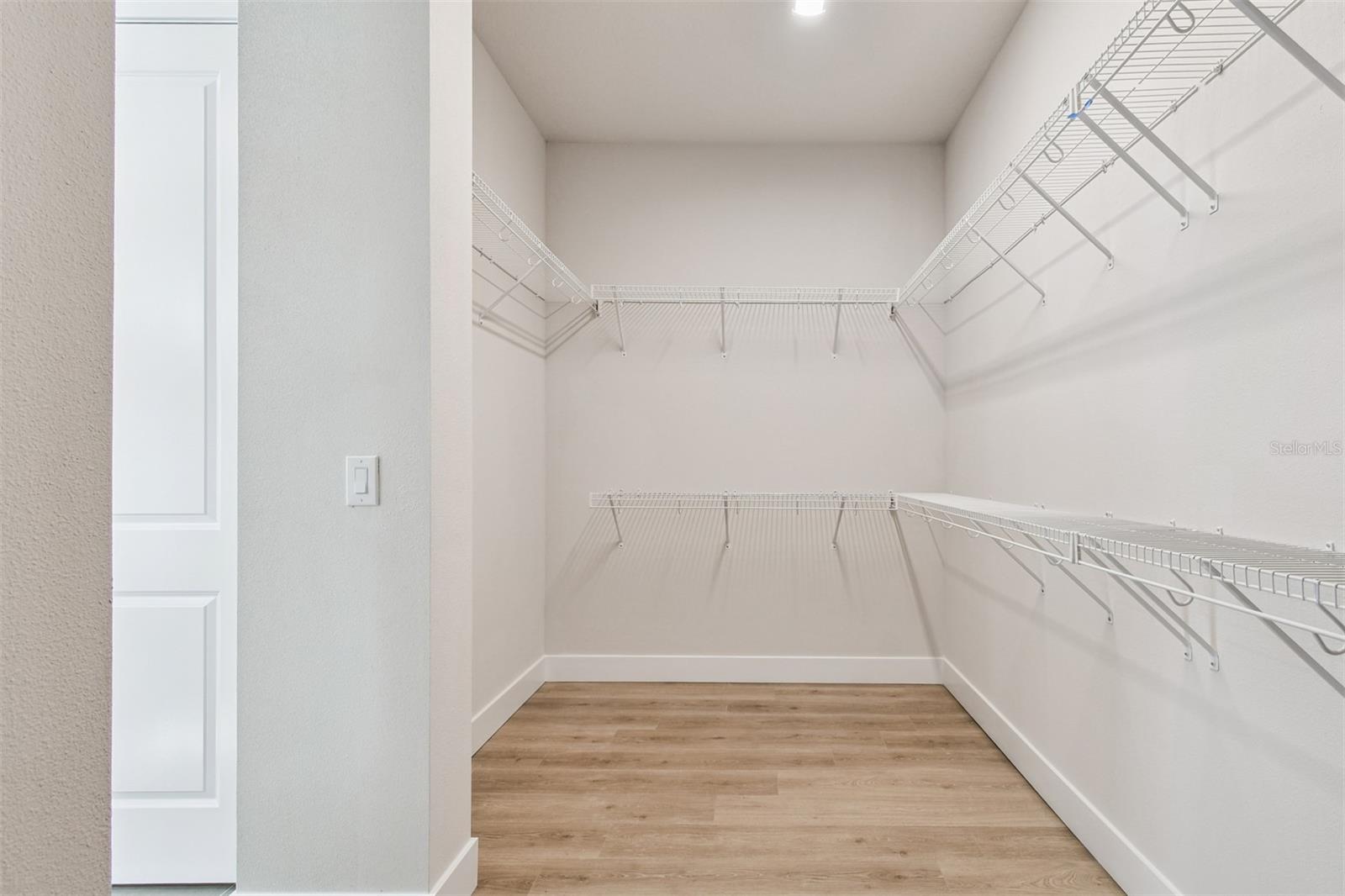 EMERALD LANDING AT WATERSIDE - Residential