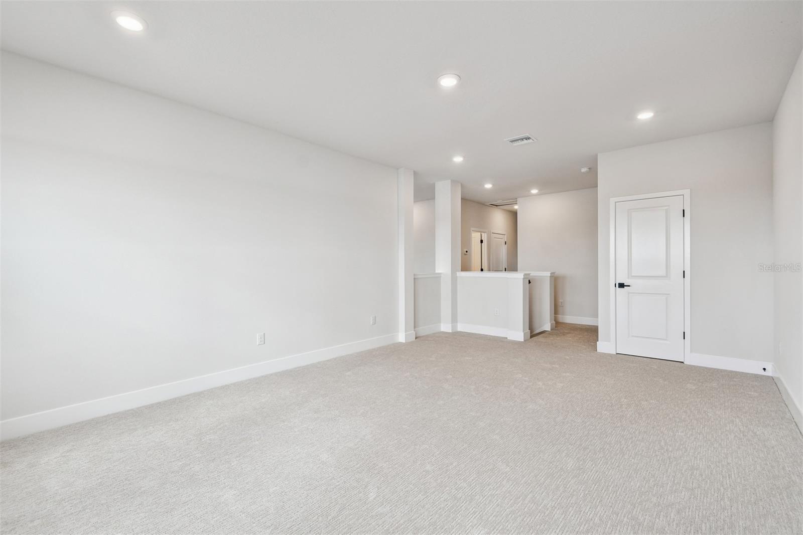 EMERALD LANDING AT WATERSIDE - Residential