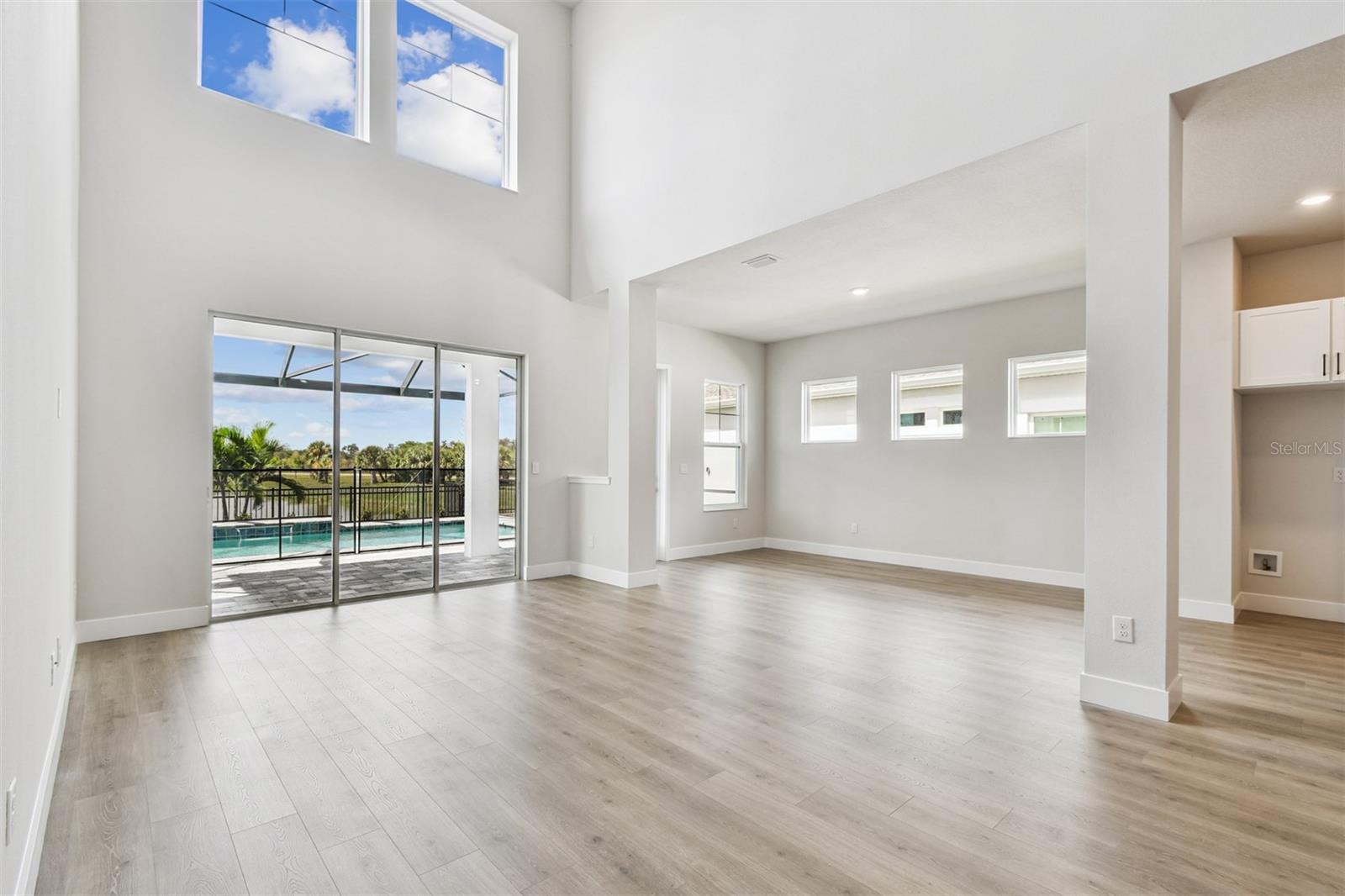 EMERALD LANDING AT WATERSIDE - Residential