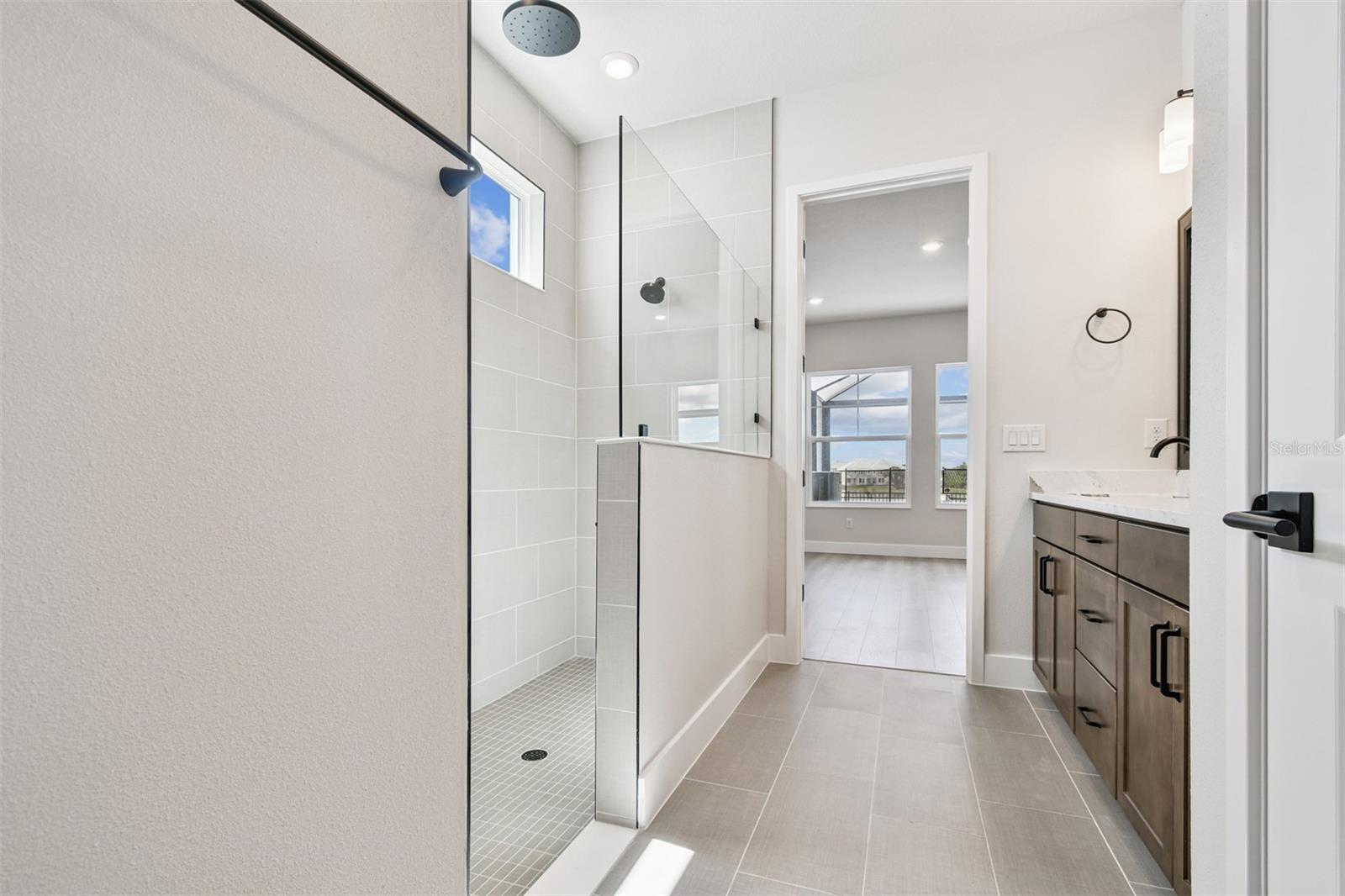 EMERALD LANDING AT WATERSIDE - Residential