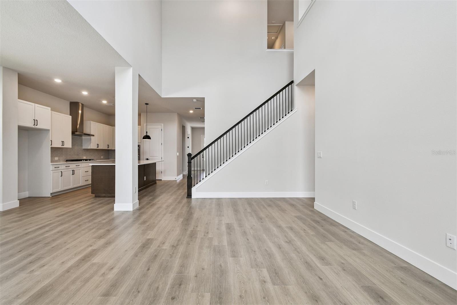 EMERALD LANDING AT WATERSIDE - Residential