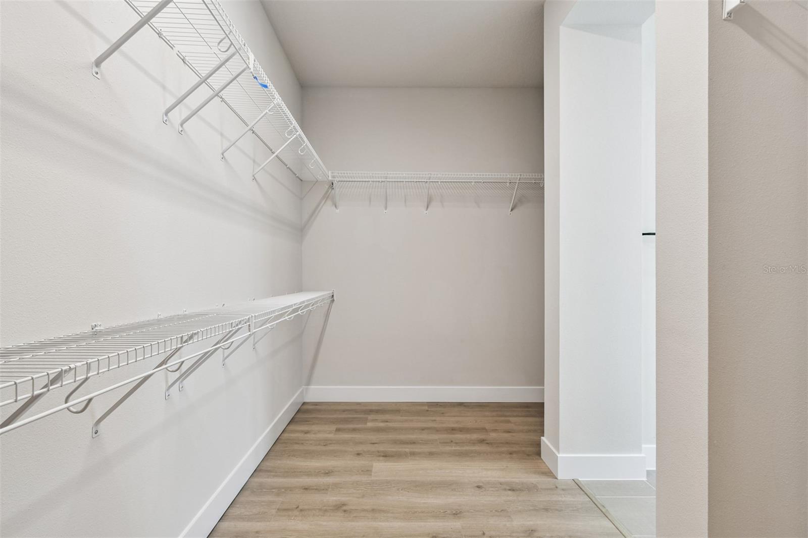 EMERALD LANDING AT WATERSIDE - Residential