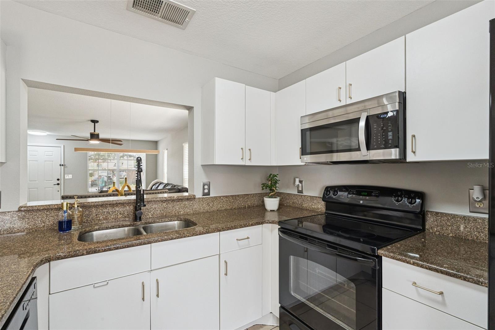 HUCKLEBERRY FIELDS TR N2B - Residential