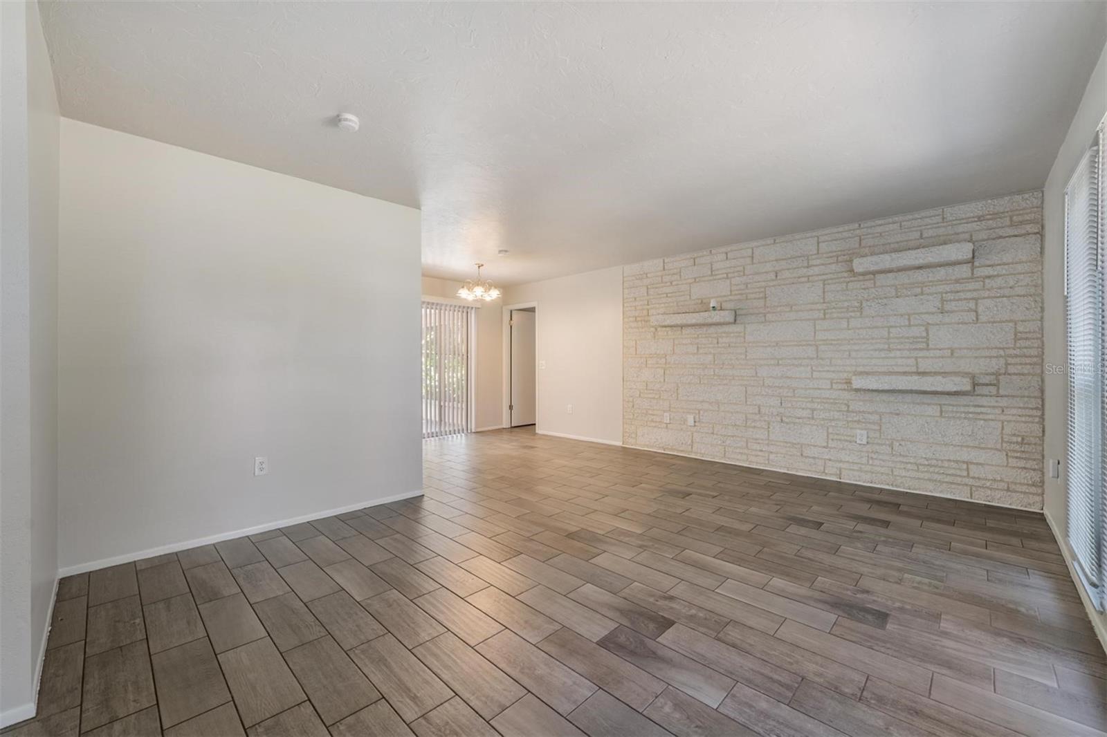 WHITFIELD COUNTRY CLUB HEIGHTS - Residential