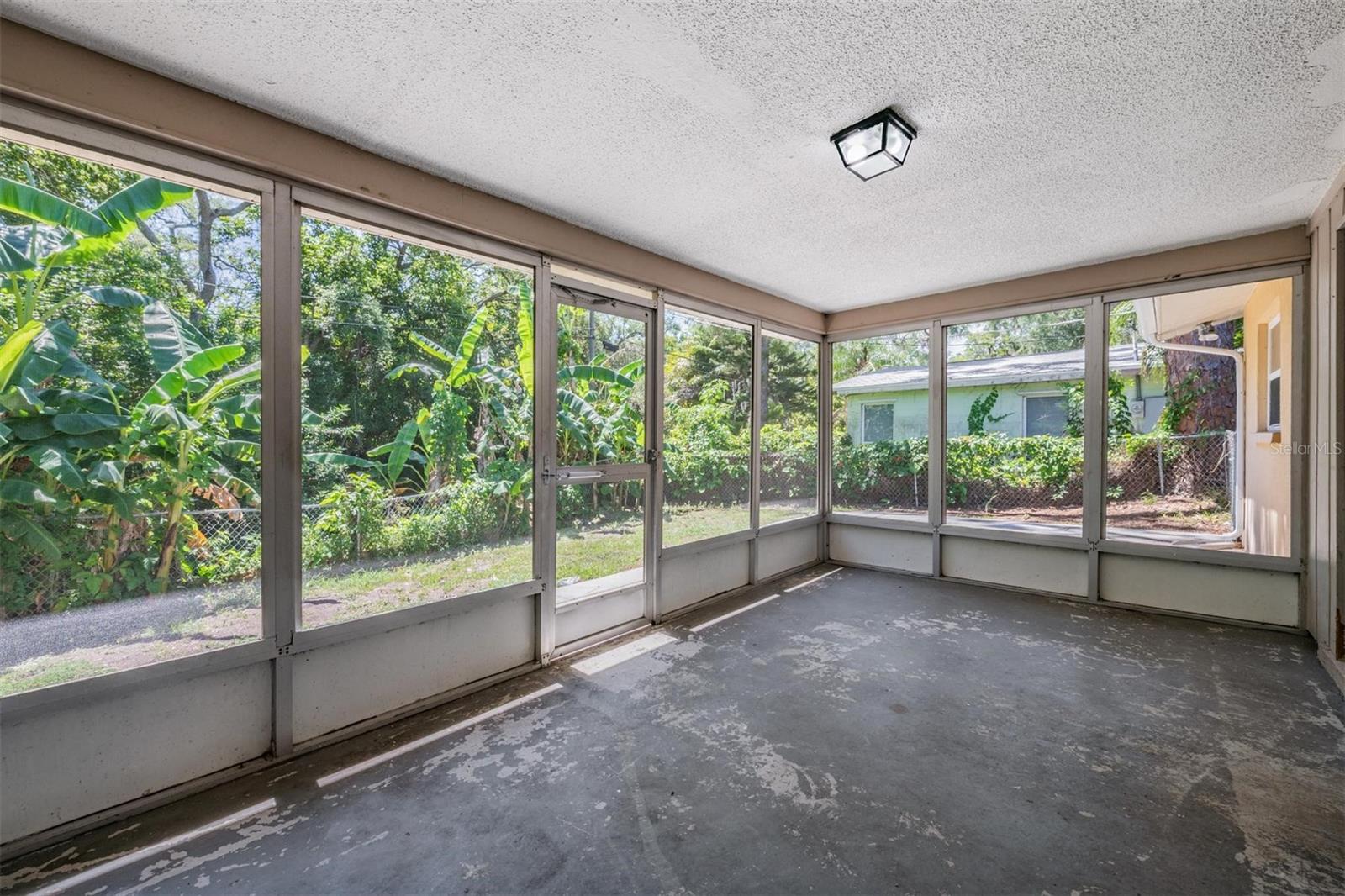 WHITFIELD COUNTRY CLUB HEIGHTS - Residential