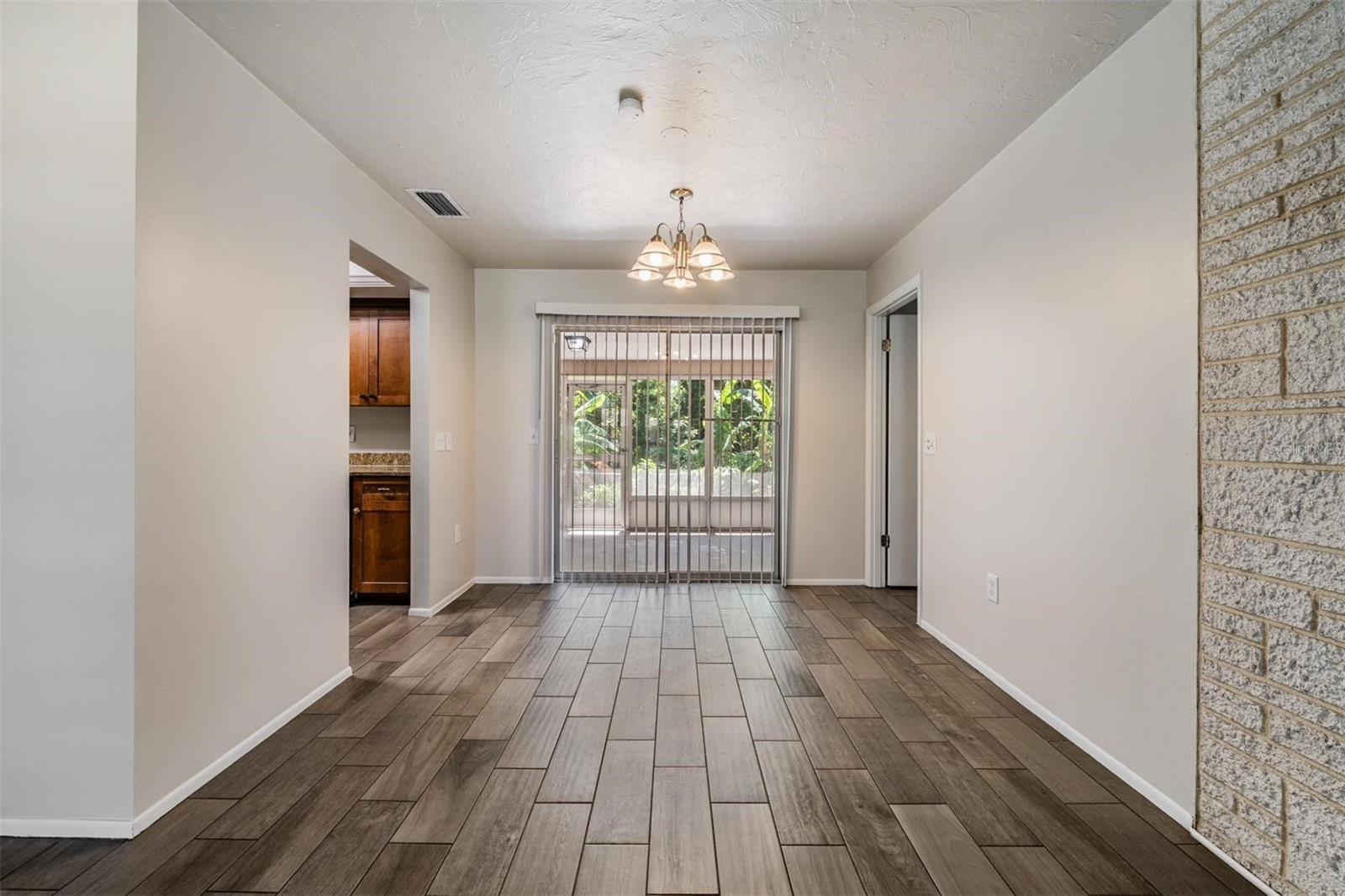 WHITFIELD COUNTRY CLUB HEIGHTS - Residential