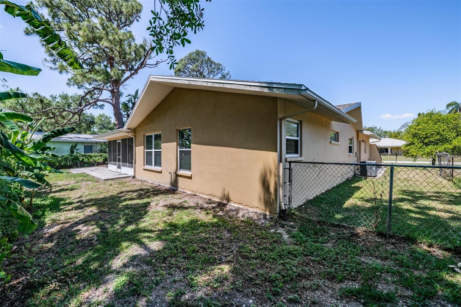 WHITFIELD COUNTRY CLUB HEIGHTS - Residential