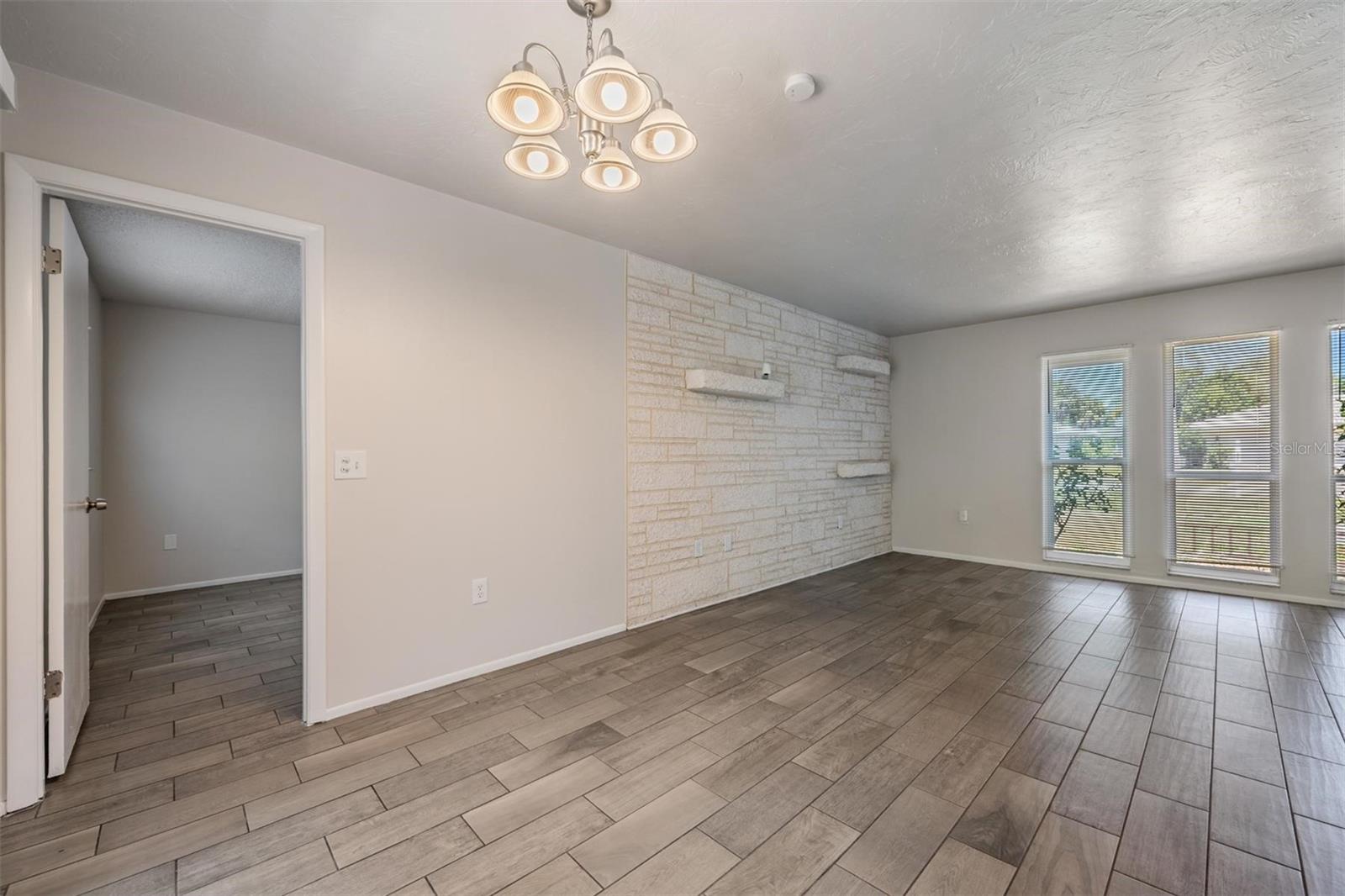 WHITFIELD COUNTRY CLUB HEIGHTS - Residential
