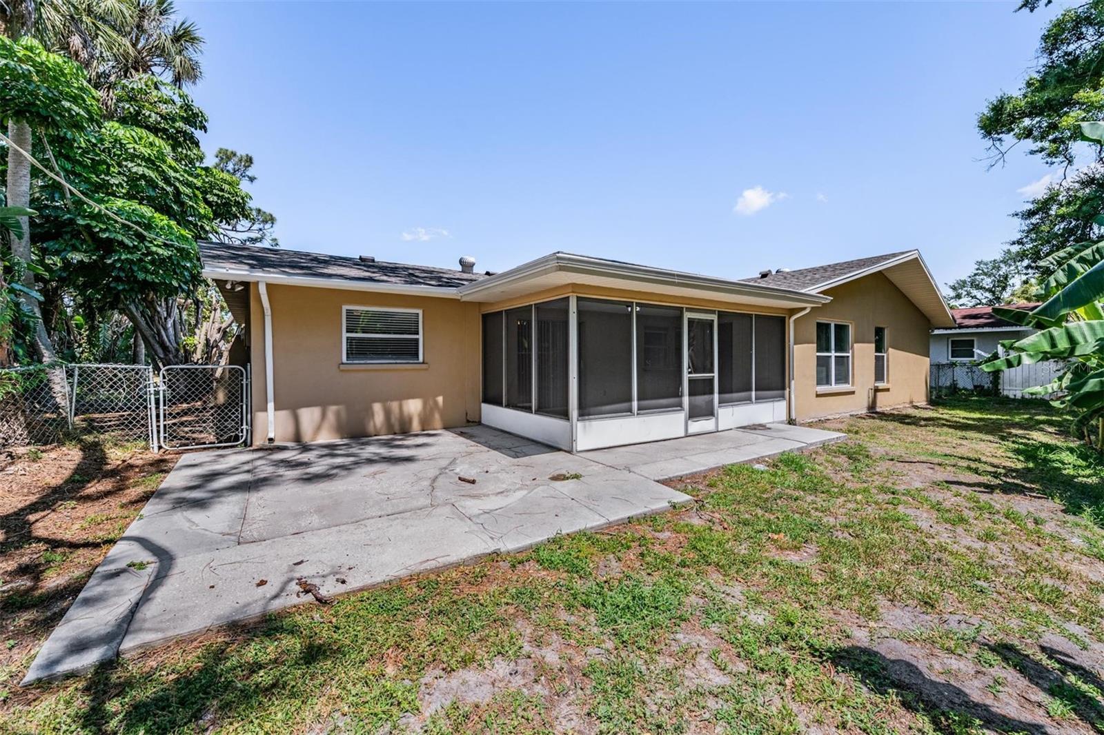 WHITFIELD COUNTRY CLUB HEIGHTS - Residential