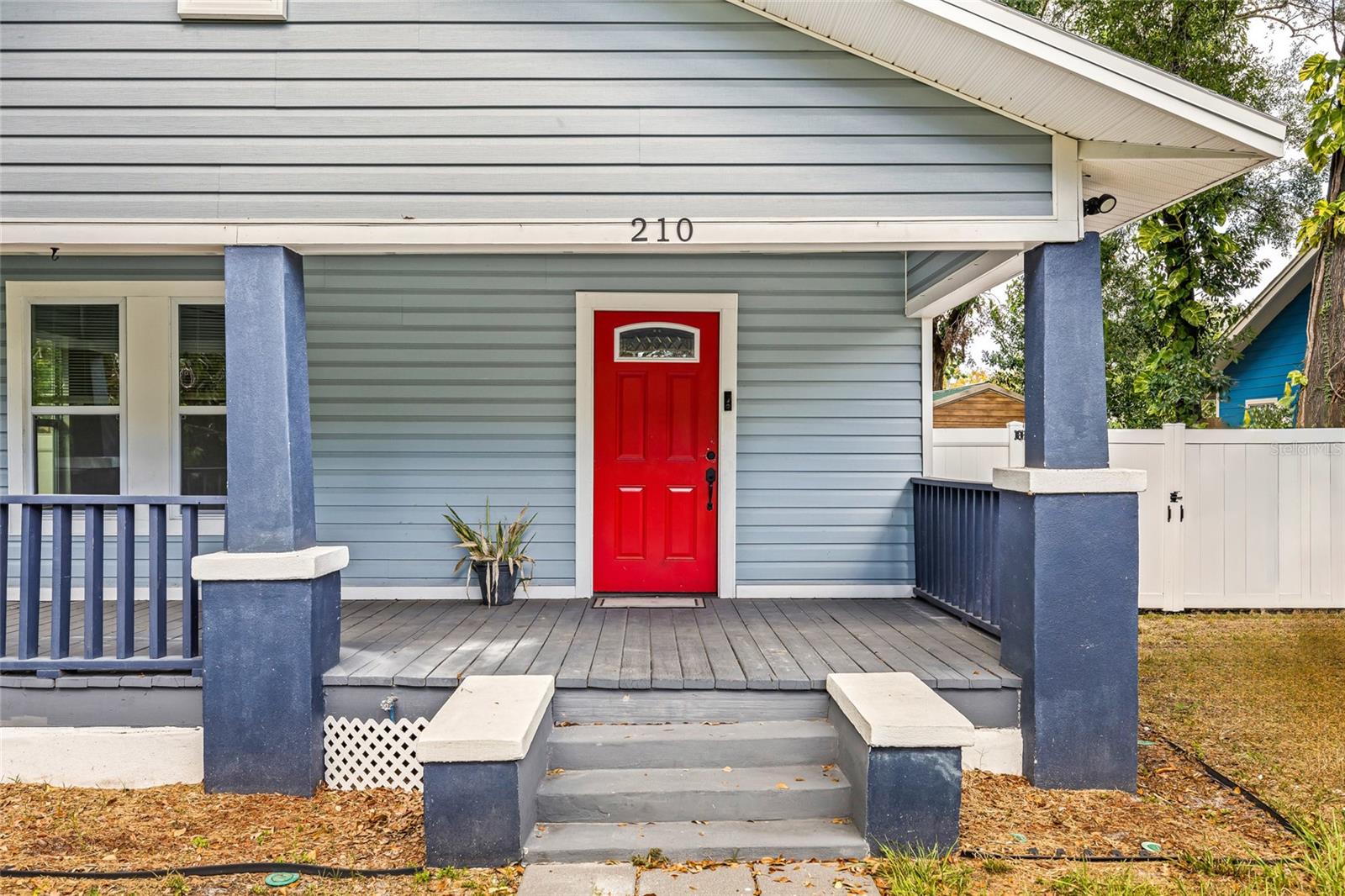 210 E CLUSTER AVENUE